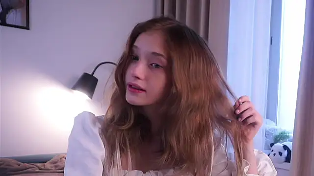 EdlinHargus online show from October 21, 1:42 am