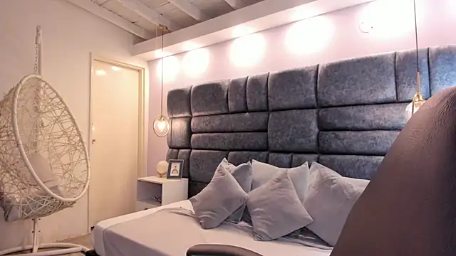 sagitariuus girll online show from April 24, 10:45 pm