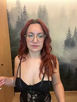 ladoucedu34 online show from February 19, 11:47 pm