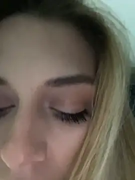 Bellalolahot online show from April 22, 10:07 pm