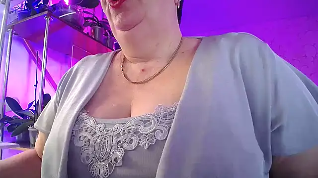  Sweet Woman online show from March 9, 6:38 am