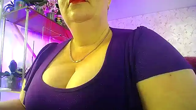 Sweet Woman online show from May 14, 6:19 am