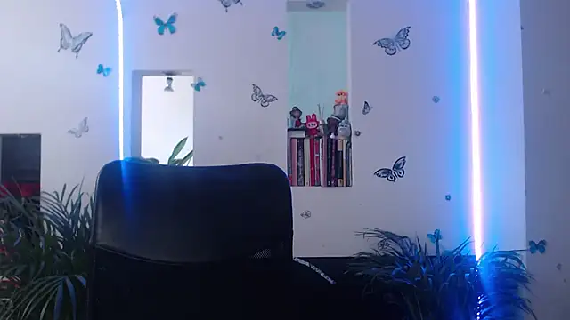 Lia-mitch online show from April 23, 6:54 pm