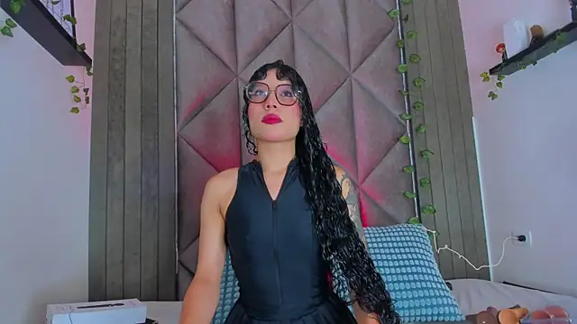 BriaConner  online show from April 27, 1:46 am