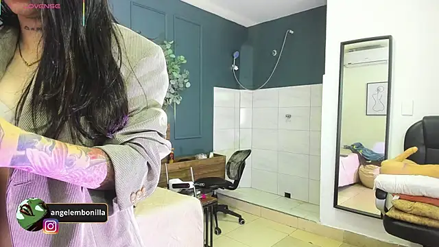 megan morgan01 online show from April 18, 11:13 am