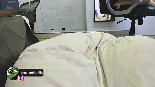 megan morgan01 online show from March 28, 12:37 pm