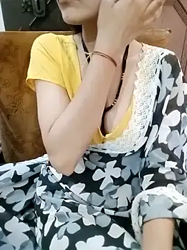 Snapshot of Bulbul_02 chatting on October 21, 6:39 am Bulbul 02 online show from October 21, 6:39 am