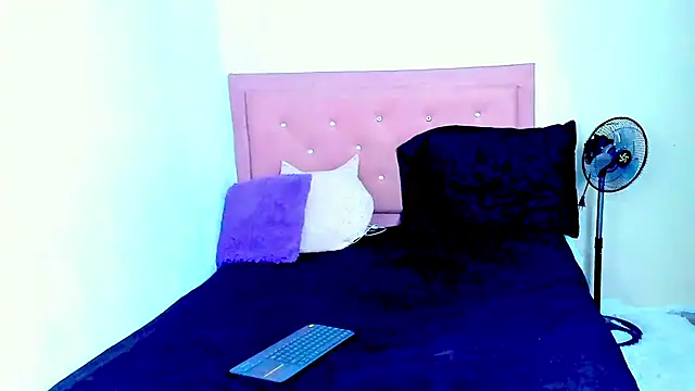 Criss Ariana online show from November 11, 4:19 am