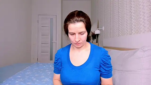   MaryLee   online show from February 17, 2:38 pm