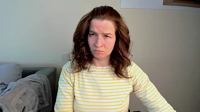   MaryLee   online show from April 24, 1:25 pm