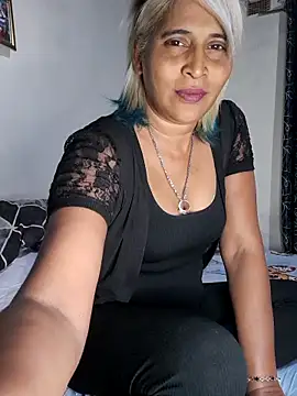 Goodgirlsue 77 online show from June 11, 12:02 pm
