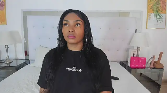 Isla Scott online show from April 22, 12:02 pm