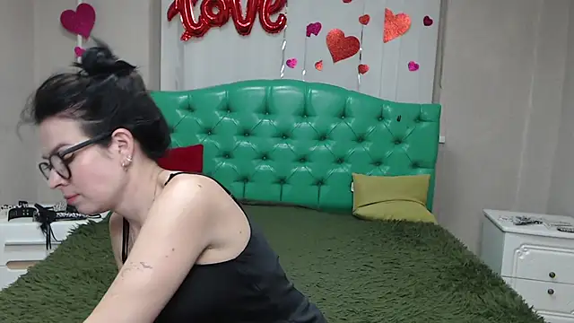 JasmineKouch online show from July 8, 6:21 pm