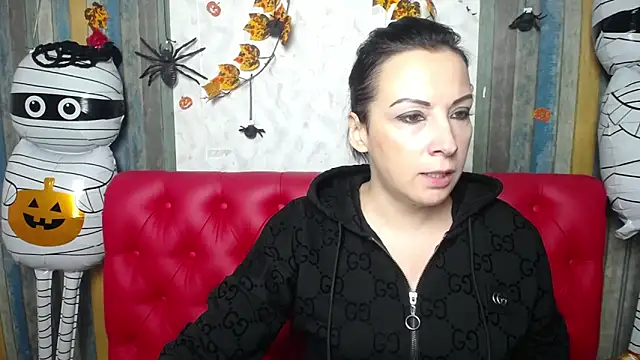 ElizabethSho online show from November 9, 6:04 pm