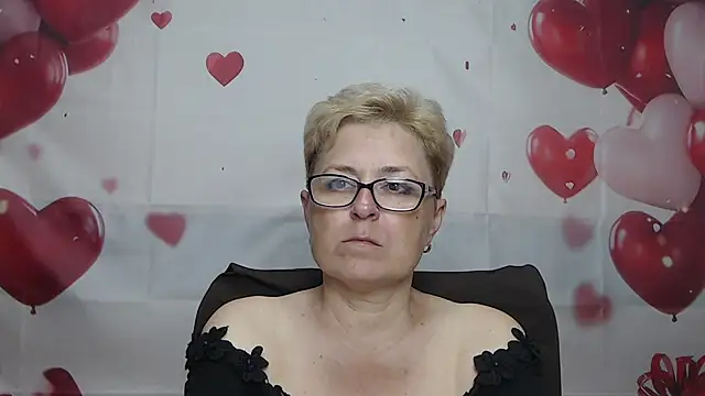 EmiliaGree online show from July 3, 5:30 pm