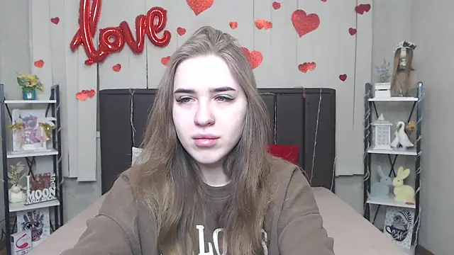 LauraHlot online show from March 4, 6:20 am