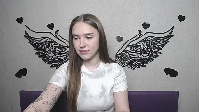 LauraHlot online show from April 24, 5:49 pm