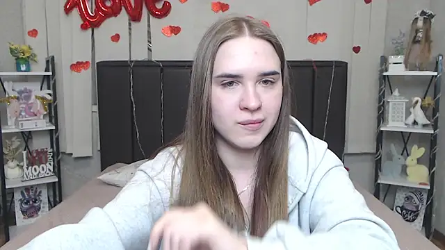 LauraHlot online show from April 1, 1:41 pm