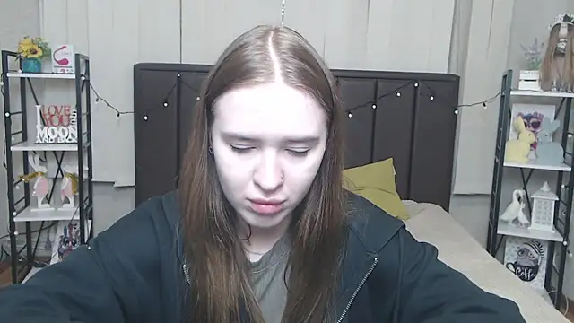 LauraHlot online show from September 16, 6:16 pm