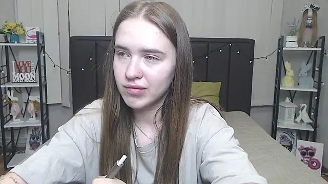 LauraHlot online show from September 12, 6:04 pm