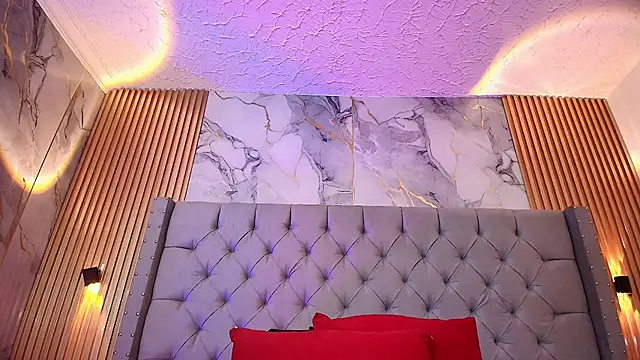 La indiia online show from April 21, 12:45 pm