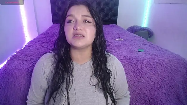 Laurenkenner  online show from April 23, 6:54 pm