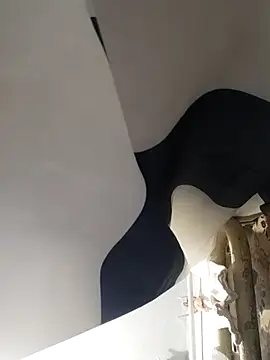 SweetLeila40 online show from April 3, 11:25 pm