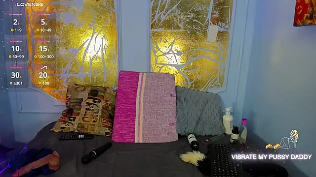 melaniecooperr online show from April 23, 4:20 am