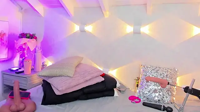 Martina Miiller online show from April 19, 1:00 pm