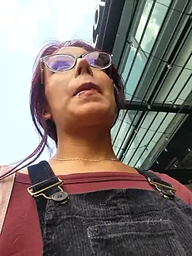 Lau1127 online show from February 28, 8:52 pm