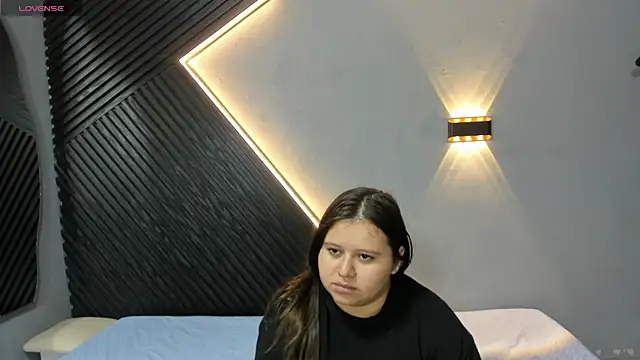 Laia and Aloby online show from April 28, 10:13 pm