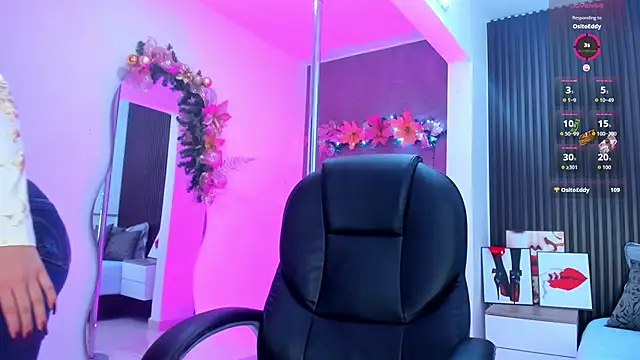 natasha  jackson online show from December 1, 12:41 pm