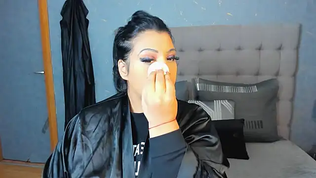 AmyCubes online show from October 8, 4:33 pm