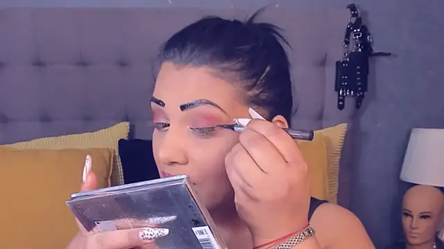 AmyCubes online show from April 22, 4:04 pm