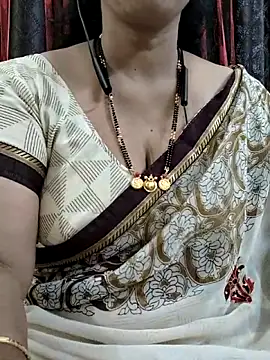Snapshot of bhuvana555 chatting on October 16, 4:04 am bhuvana555 online show from October 16, 4:04 am