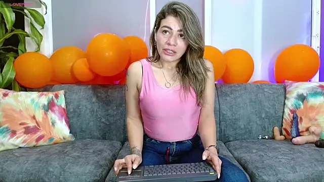 oriana thomson2 online show from September 29, 1:43 am