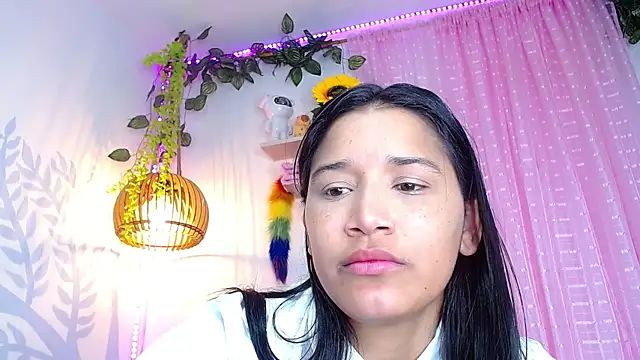 Alison Wiley online show from April 18, 10:29 am