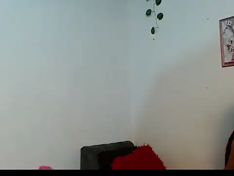 Snapshot of aghata2121 chatting on September 24, 9:25 pm aghata2121 online show from September 24, 9:25 pm