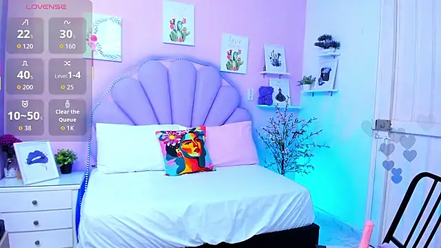 HannaPretthy online show from April 23, 11:50 am