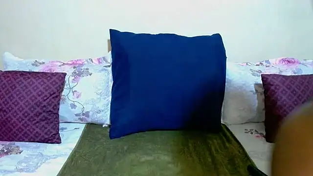 DiamondLuv29 online show from November 15, 3:07 am