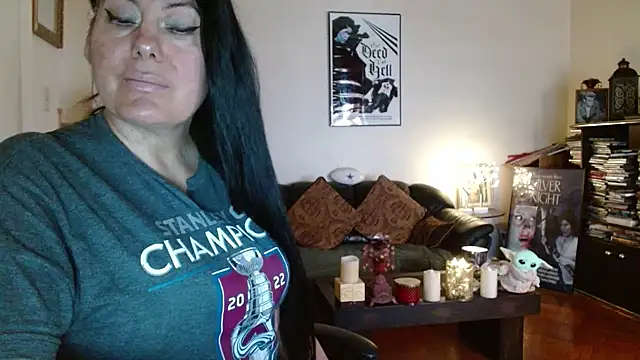 mandaloriangirls online show from April 26, 6:38 pm