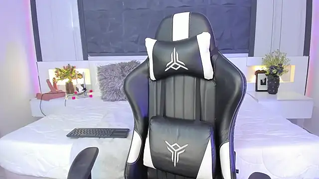 SaraGomez1 online show from September 26, 1:09 pm