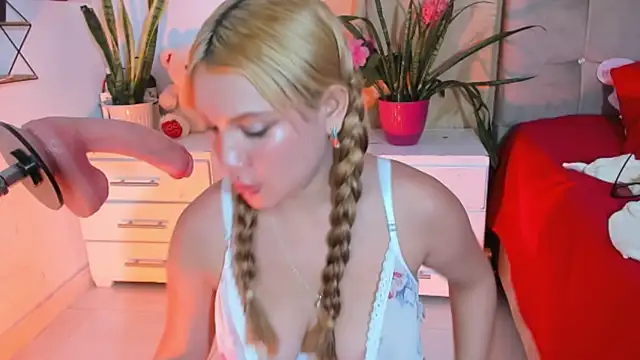 Annaraquel  online show from November 5, 4:40 am