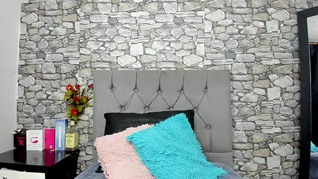 Snapshot of your_angel7 chatting on September 29, 1:32 am your angel7 online show from September 29, 1:32 am