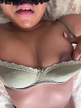 Bella Luna18 online show from March 21, 7:30 pm