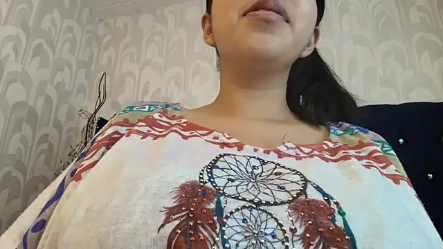 CarolineBrunx online show from April 28, 7:12 am