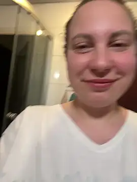 Yanacool007 online show from April 23, 7:27 am