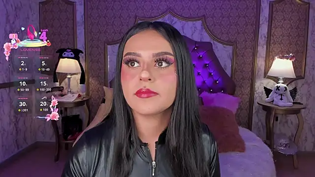 SoffiQueen online show from April 23, 2:52 pm