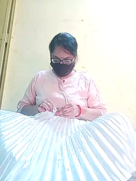 heenage online show from September 26, 7:39 am