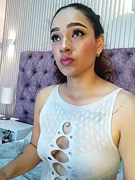 Snapshot of EMILYY_FOXY chatting on September 20, 7:56 pm EMILYY FOXY online show from September 20, 7:56 pm
